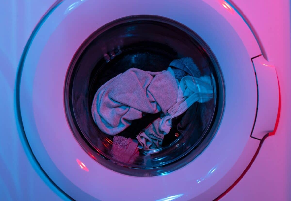 Entente sur les prix dans l’électroménager : 12 entreprises condamnées à 611 M€ d’amende