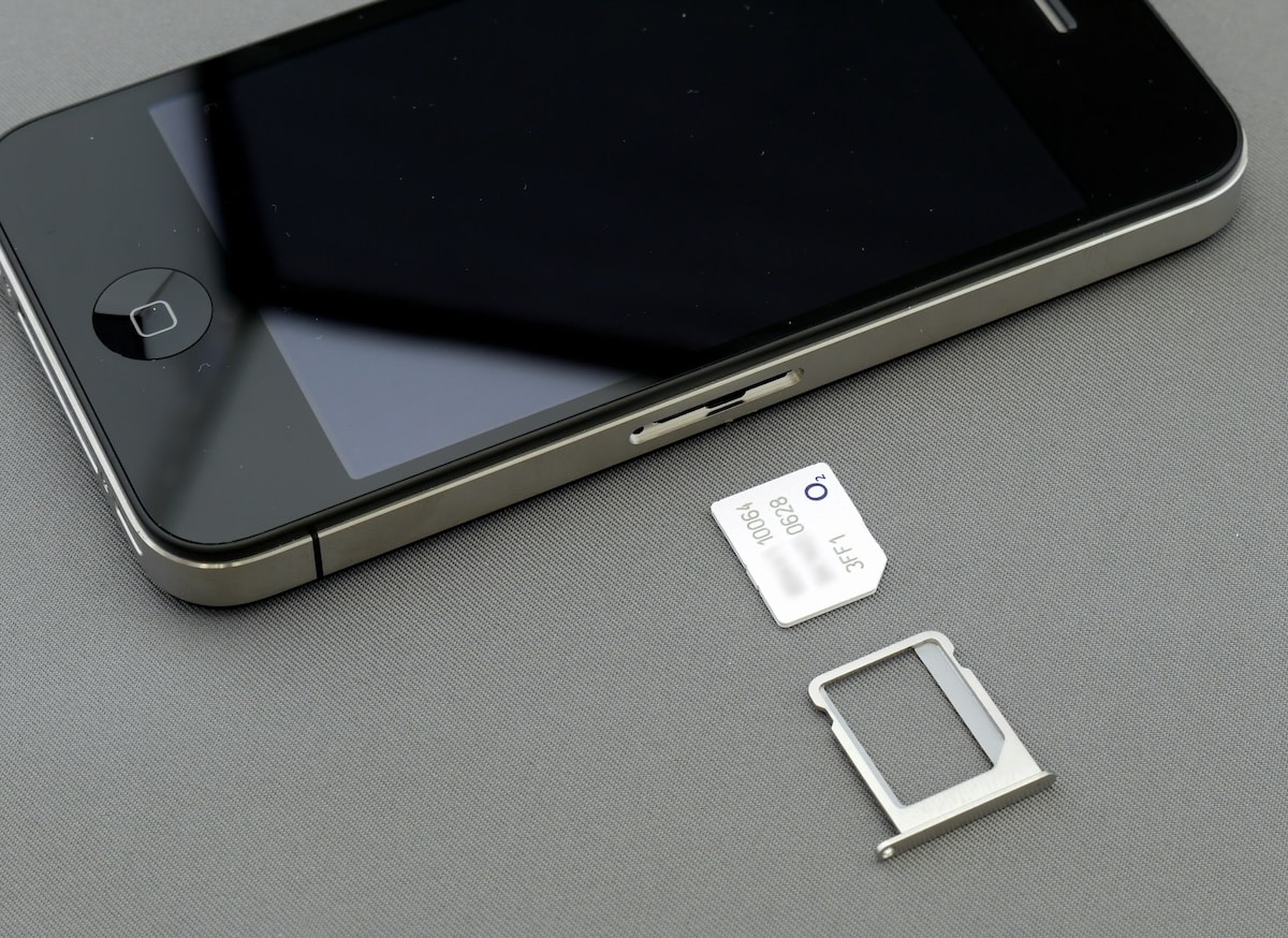 SIM swapping : la fraude en plein essor qui cible les cartes SIM et eSIM