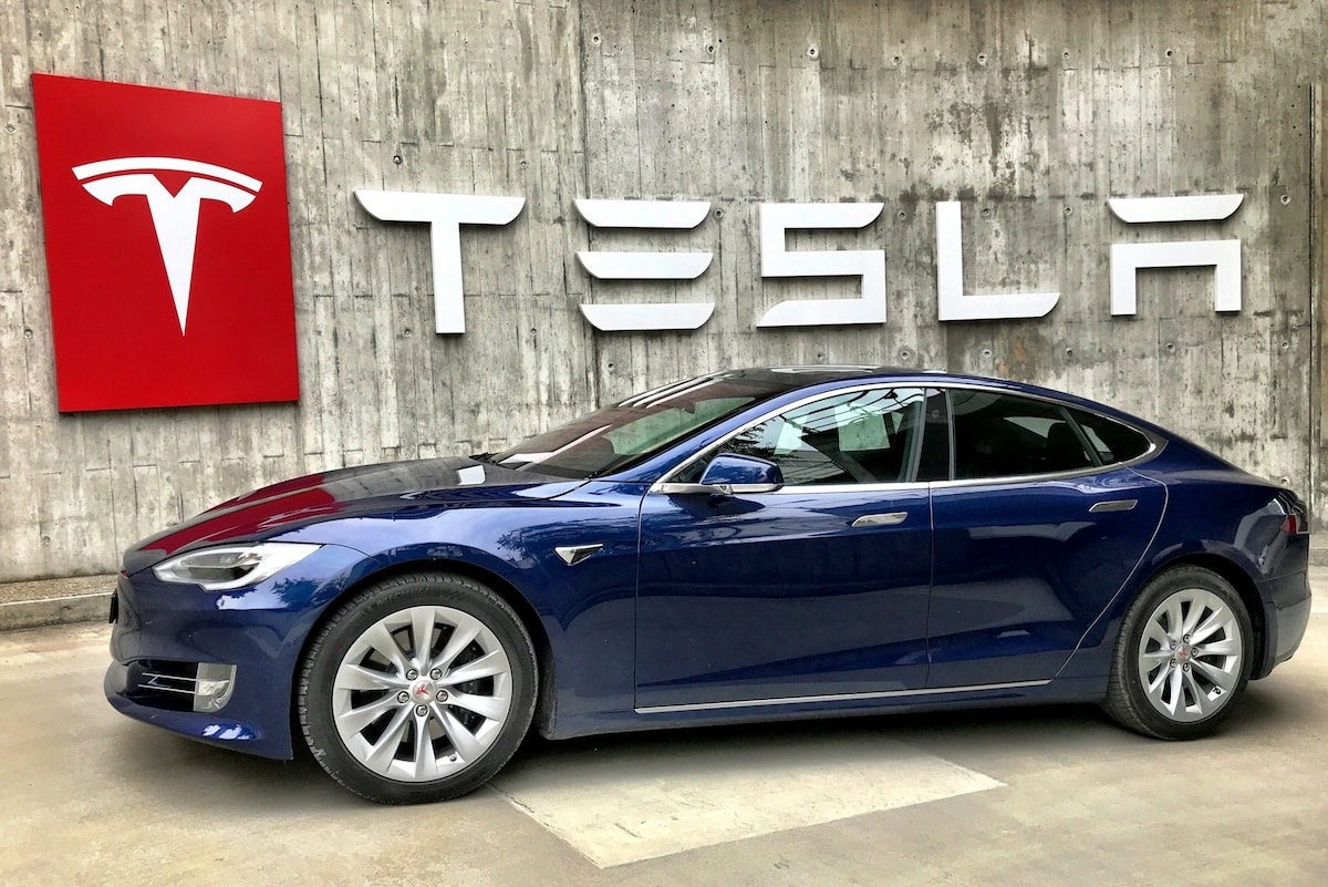 Tesla : le bénéfice s’effondre, les coûts explosent