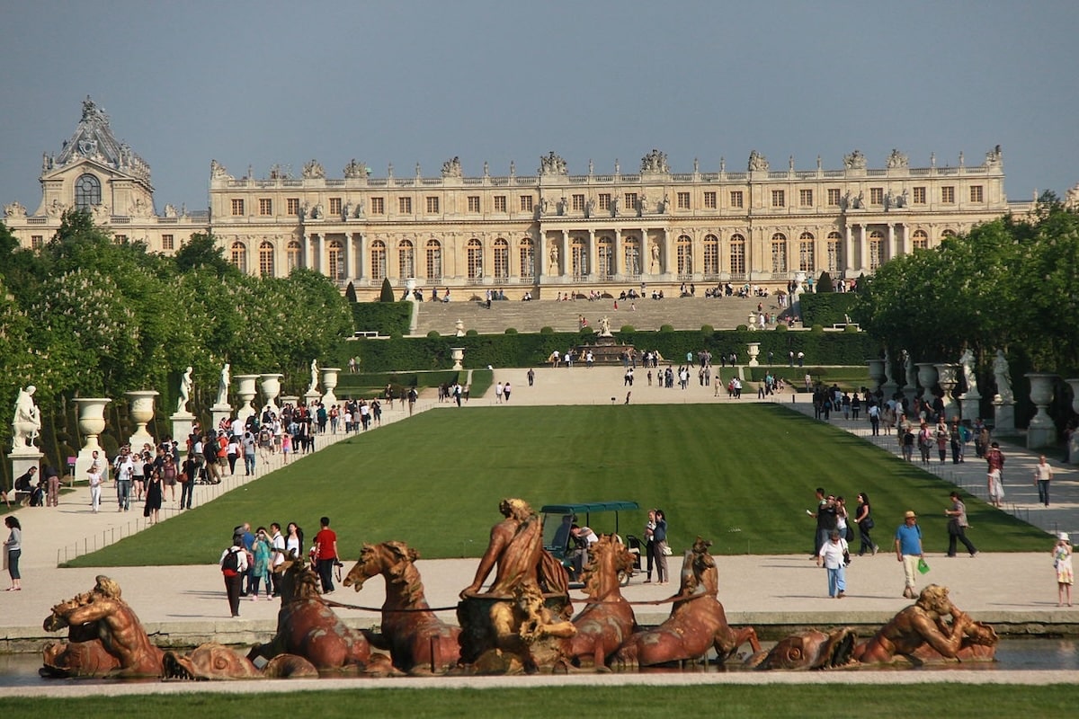 Choose France : Versailles, vitrine mondiale de l’attractivité française