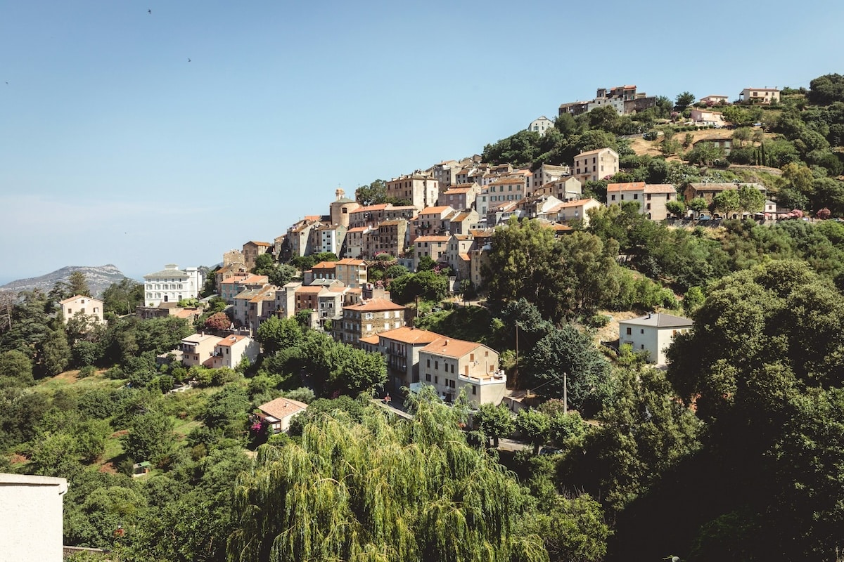 Vacances en Corse : attention aux arnaques