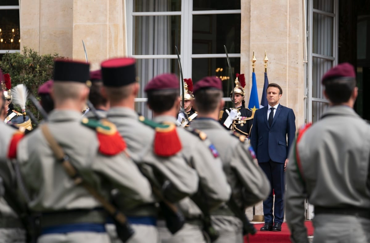Défense : Paris acte sa méfiance envers Washington et Berlin