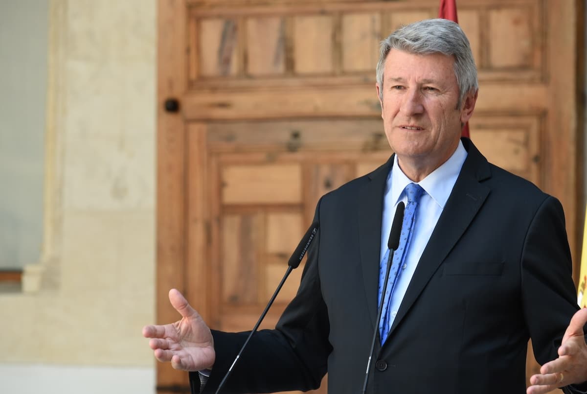 Philippe de Villiers : une pétition qui rapporte gros