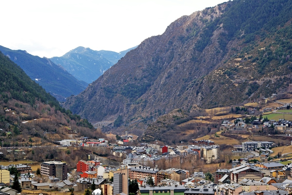 Andorre, le nouveau hub fiscal européen pour entrepreneurs : fiscalité, holding et résidence expliquées