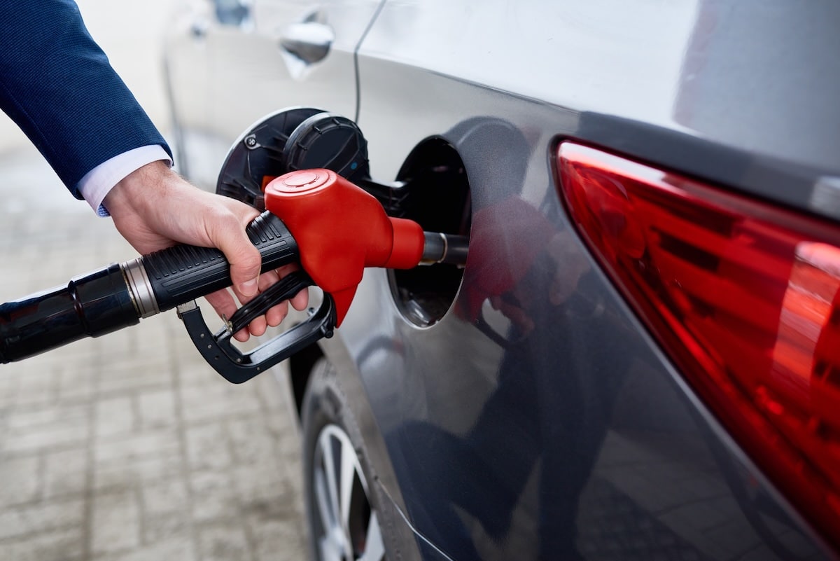 Prix du carburant : la vente de l’essence à prix coûtant de E.Leclerc et Intermarché ne changera pas grand-chose