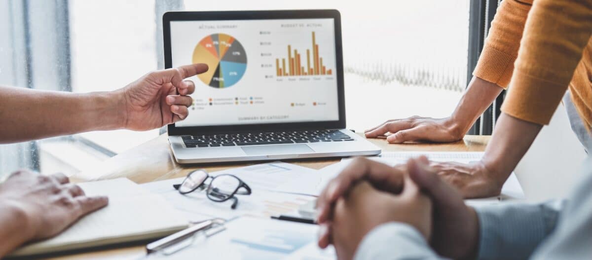 Meilleure formation en growth marketing B2B en 2026 (Classement & Comparatif complet)