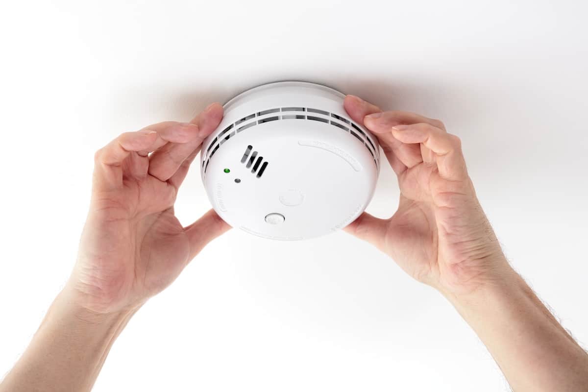Les 7 erreurs fatales lors de l’installation d’un détecteur de fumée