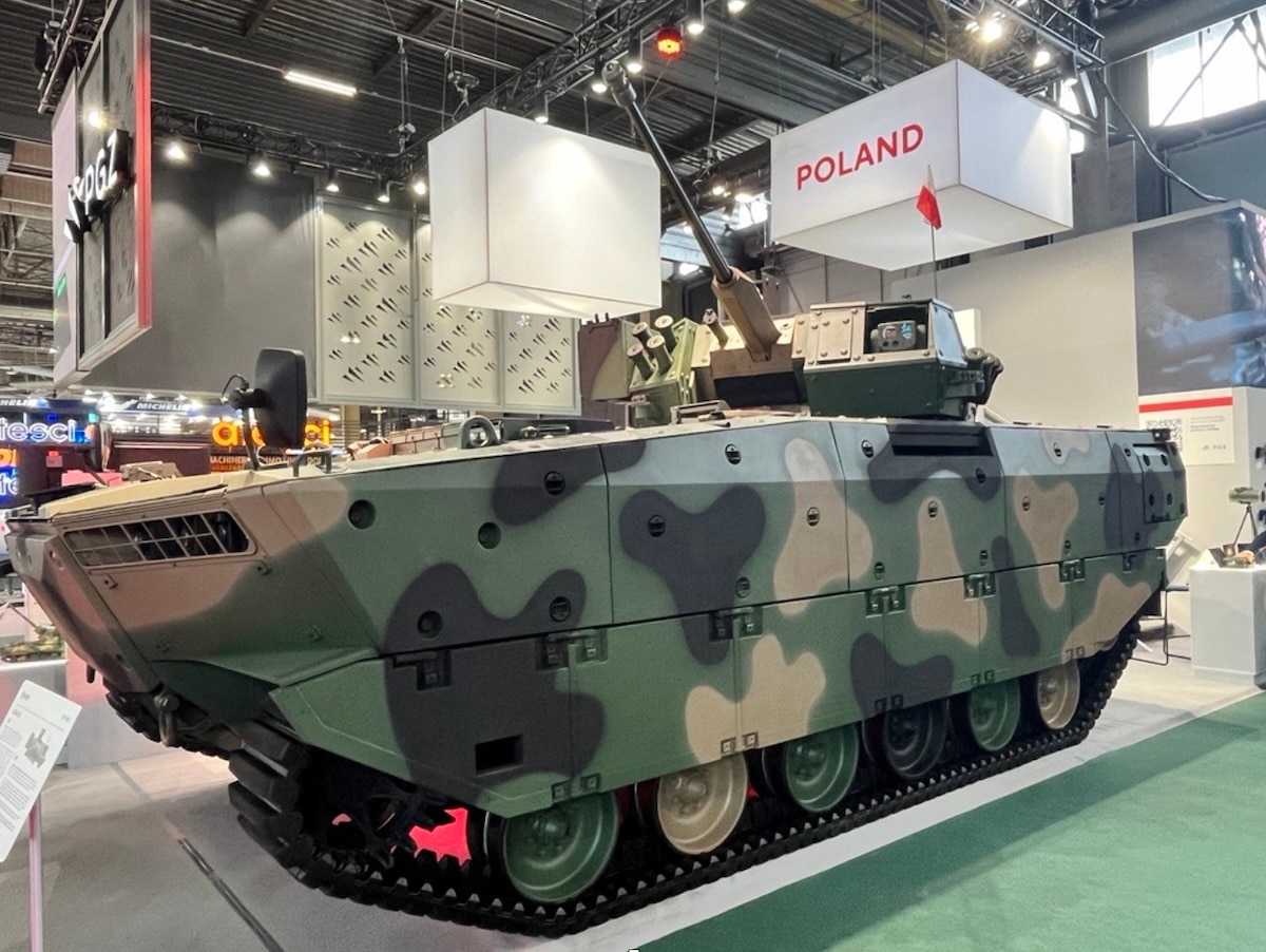 Eurosatory 2026 : la Pologne, championne des dépenses de défense de l’OTAN, tend la main aux industriels français