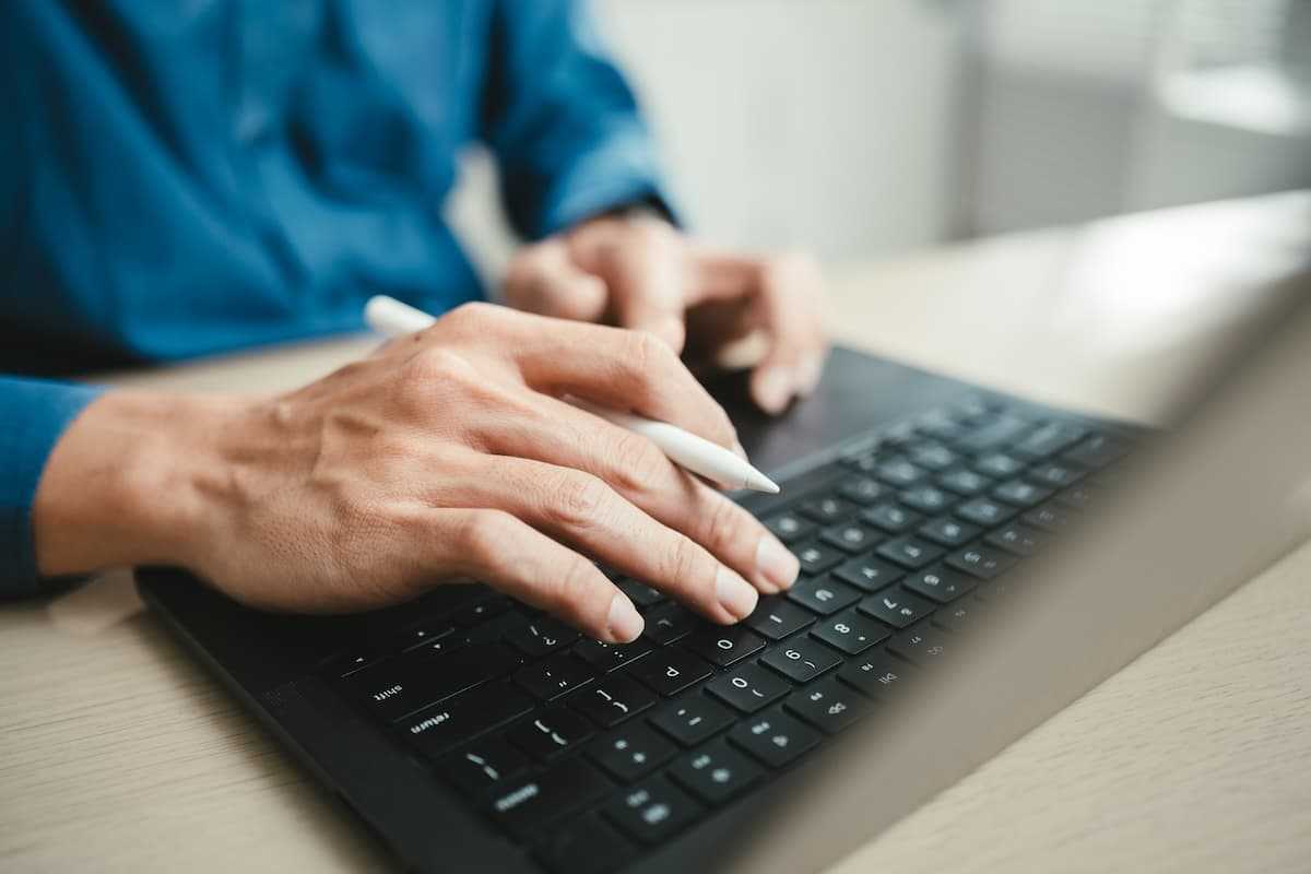 Gérer son épargne avec l’IA : mode d’emploi pour ne pas se tromper