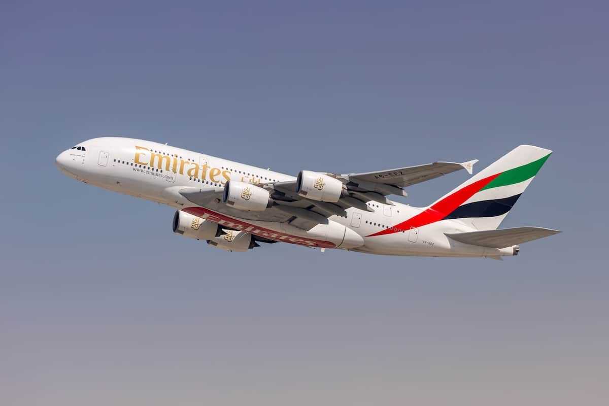 Plusieurs A380 cloués au sol en urgence pour des fissures dans la structure des ailes