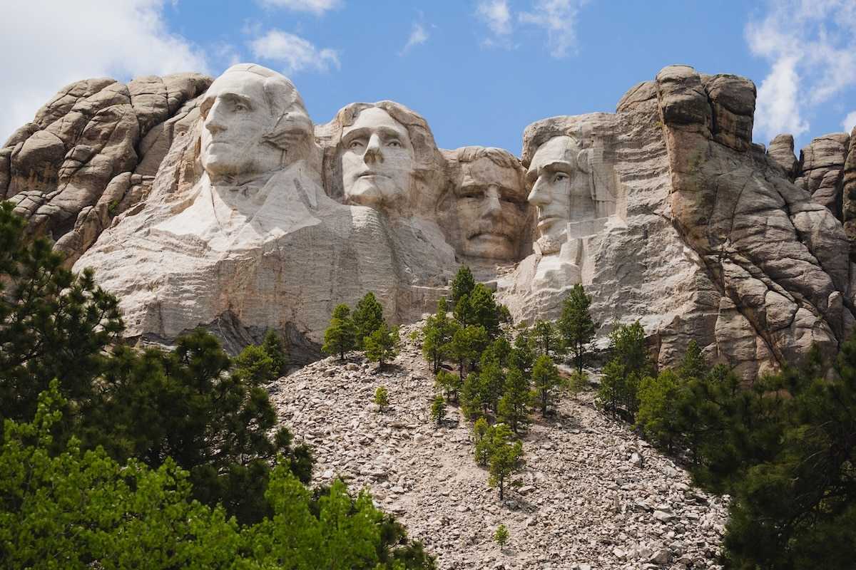 La nouvelle lubie de Donald Trump : son visage gravé sur le mont Rushmore